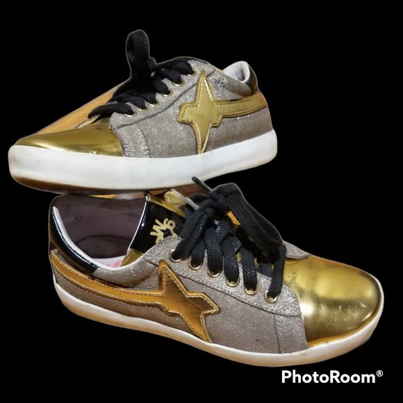 Women's W6YZ Sneakers (Size 6/4C) - Picture 5 of 9